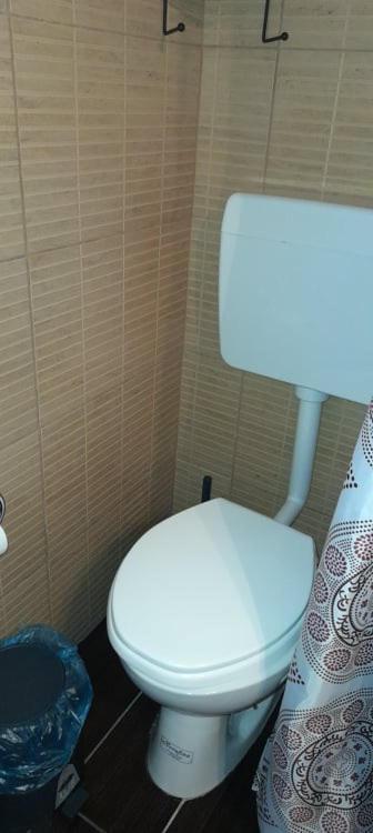 Maria'S Apartment Порос Екстер'єр фото