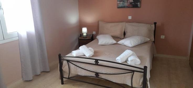 Maria'S Apartment Порос Екстер'єр фото